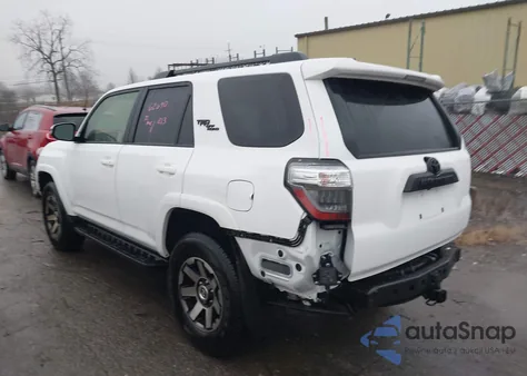 2024 Toyota 4Runner Trd Off Road Premium из США, поврежденный, VIN JTERU5JR5R6267713